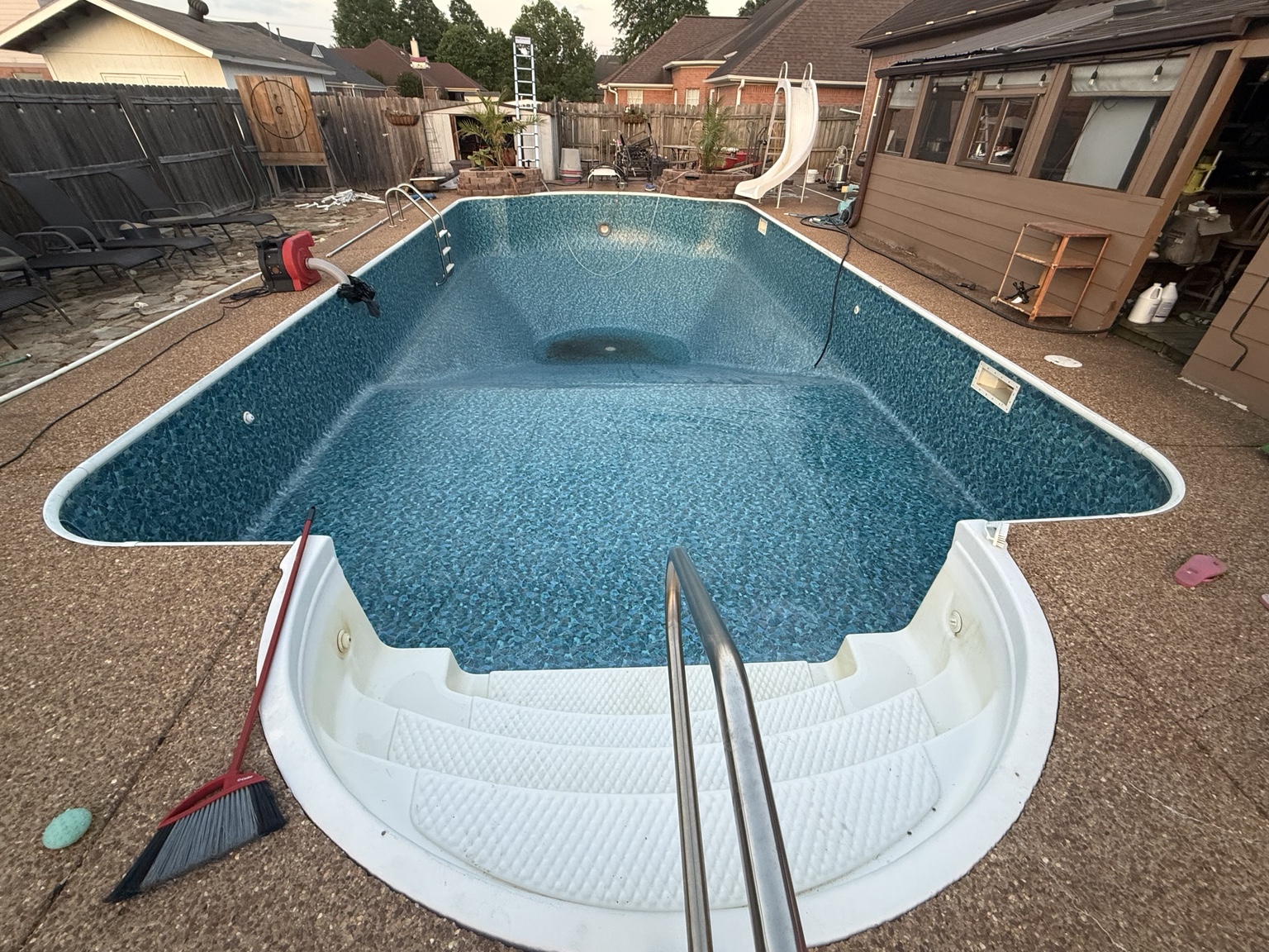 Vinyl Pool Liner Replacement in Memphis, TN